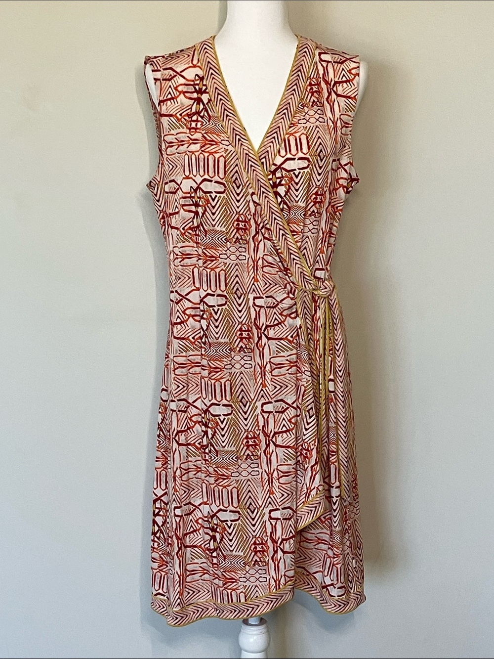 BCBG MaxAzria Sleeveless Wrap Dress Red Orange Tiki Print Yellow Trim Size L